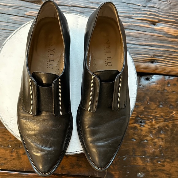 Anyi Lu Black Leather women’s leather loafers - Picture 2 of 11